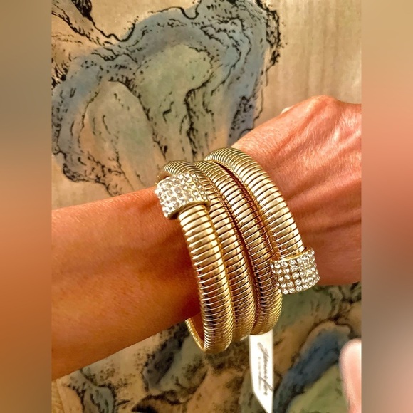 Jennifer & Co gold tone coiled bracelet w/ CZ  end accents - Picture 3 of 4